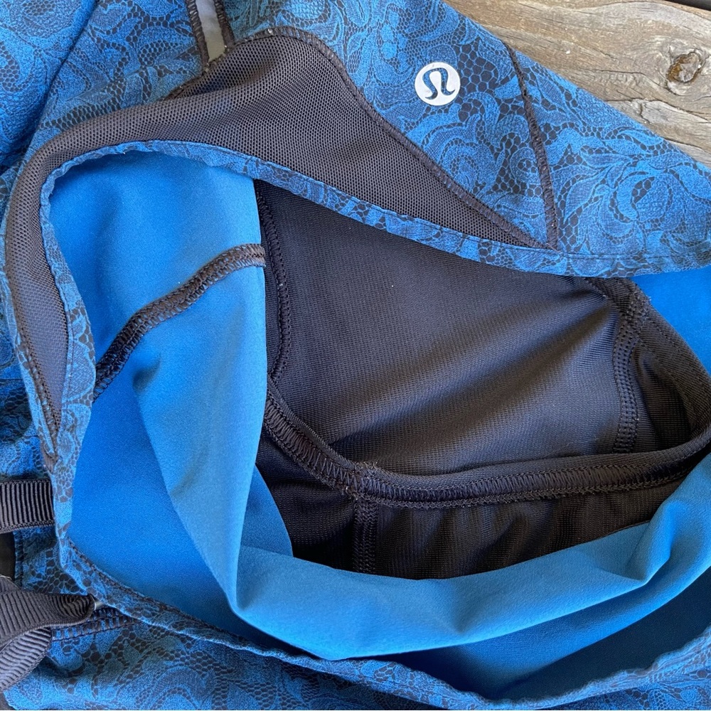 Lululemon Hotty Hot Shorts 4” - Picture 7 of 8